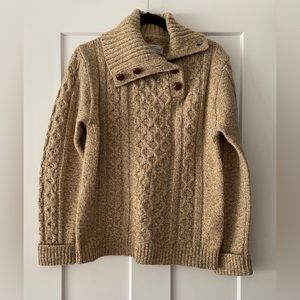NWOT Gant wool sweater with leather buttons